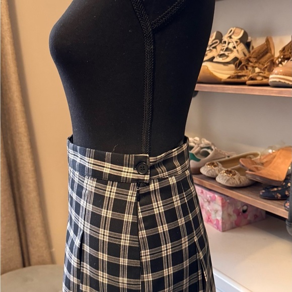 Plaid Black and White Women's Skirt - Picture 3 of 7